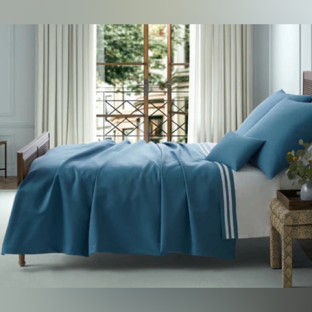 Matouk Giorgio Matelasse Cotton King Coverlet in Sea